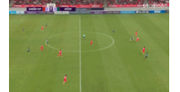 两连扑！颜骏凌高接抵挡，接连化解大田市民倒钩和补射攻门